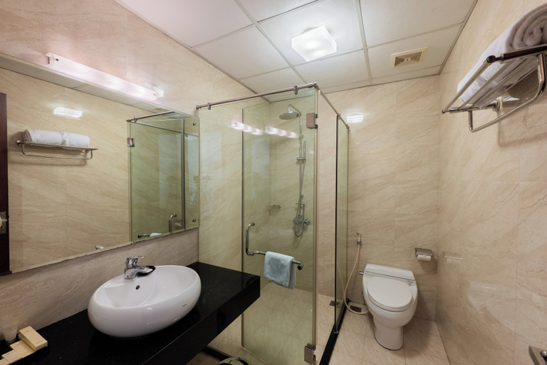 Bathroom 4, Riverside Hanoi Hotel, Ba Đình