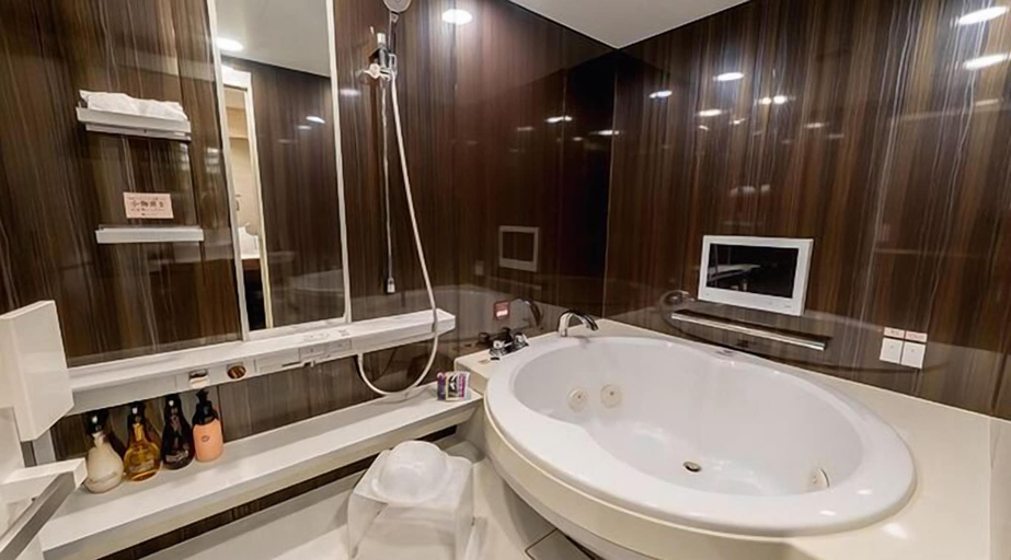 Bathroom 5, Anda no Mori Osaka Tennoji Tower, Osaka