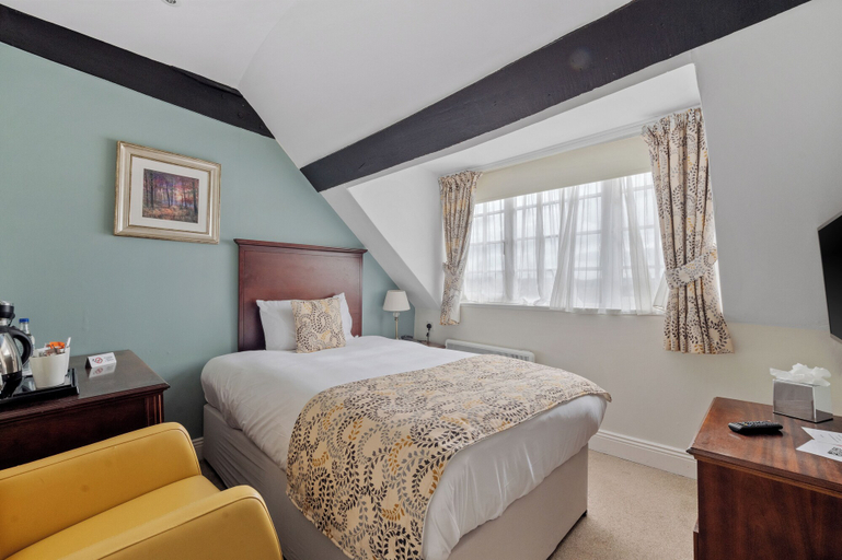 Bedroom 2, Sleeping Bear Hotel Dorchester, Dorset