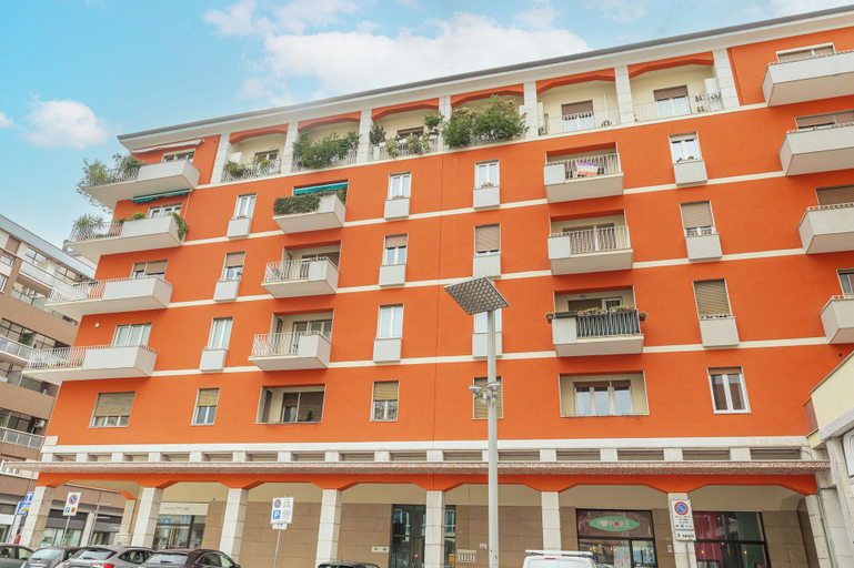 Exterior & Views, Debora's Flat, Verona