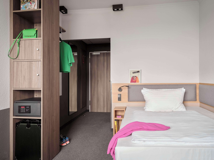 Bedroom 14