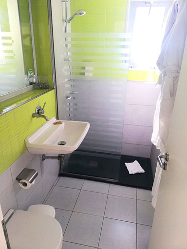 Bathroom 4, Servatur Riosol, Las Palmas