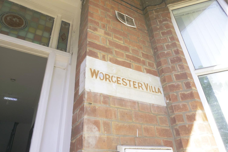 Others 4, Cosy & Modern 1 Bed Studio Apart-Hotel, Warwickshire