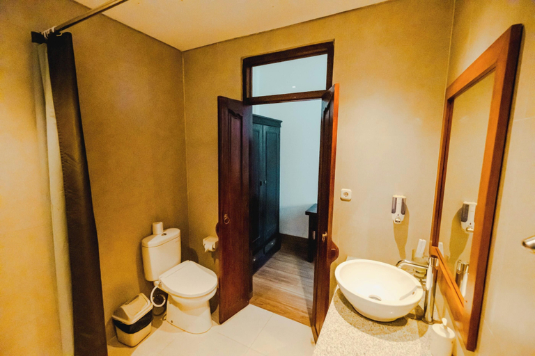 Bathroom 7
