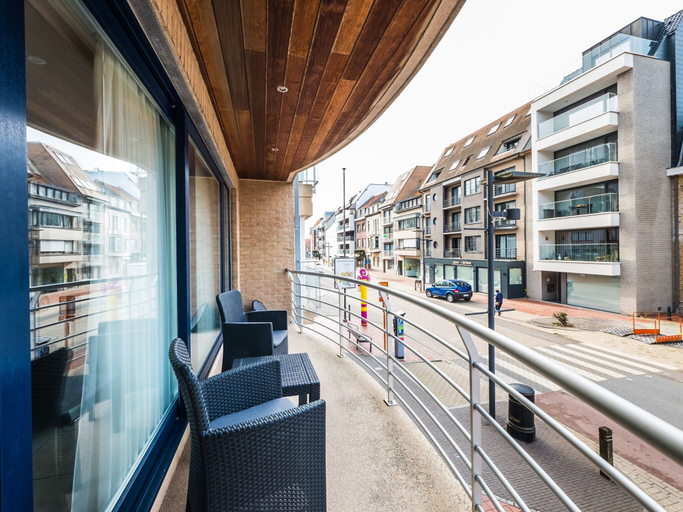Balcony 2, Apartment With 2 Bedrooms and Large Terrace, West-Vlaanderen