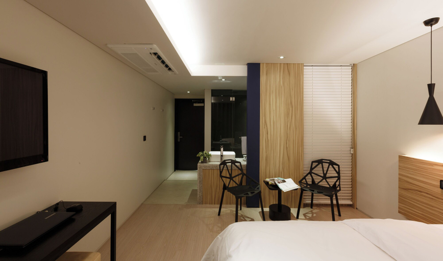 Bedroom 4, H Hotel Seocho, Seocho