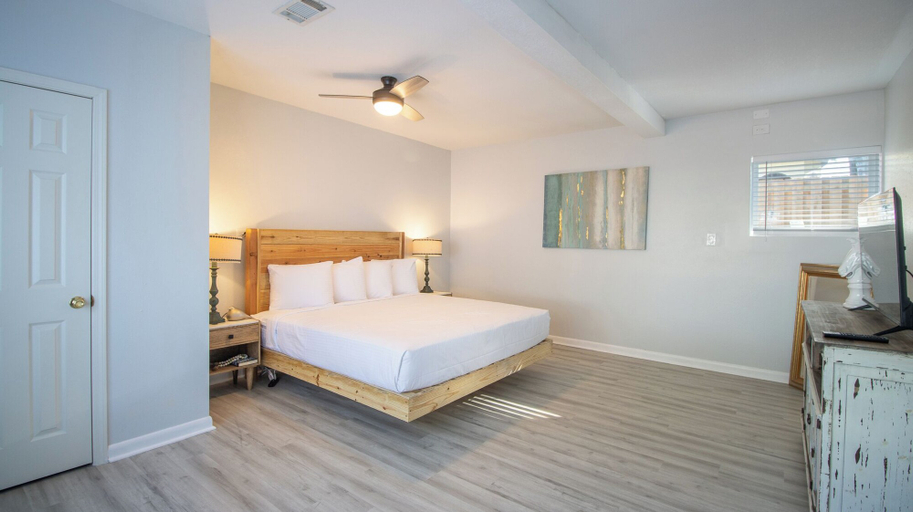 Bedroom 3, House on Benachi, Harrison
