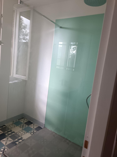 Bathroom, Maison proche du circuit des 24h avec parking, Sarthe