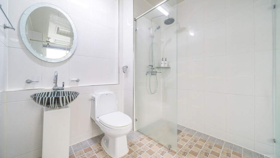 Bathroom 4, Gapyeong Rialto Pension, Gapyeong