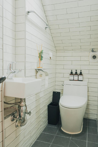 Bathroom 2, Maeum-ga Chuncheon, Chuncheon
