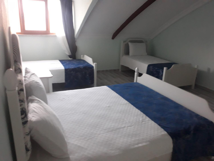 5, Geyikli Paris Otel, Ezine