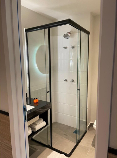 Bathroom 23