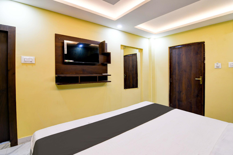 Bedroom 3, Hotel O The Crown, North 24 Parganas