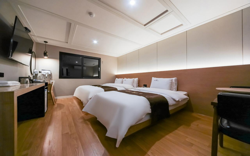 Bedroom 7