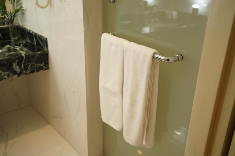 Bathroom 4