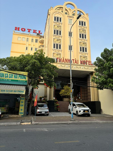 Exterior & Views 21