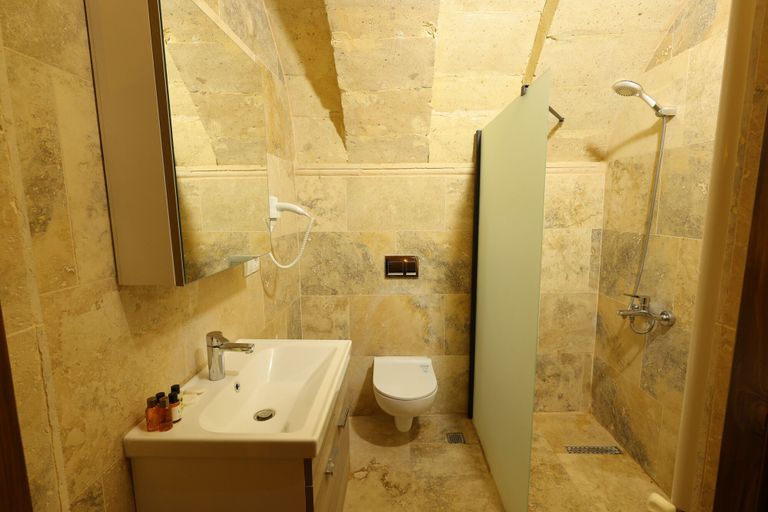 Bathroom 5, Cappadocia Tuğhan Stone House, Nevşehir