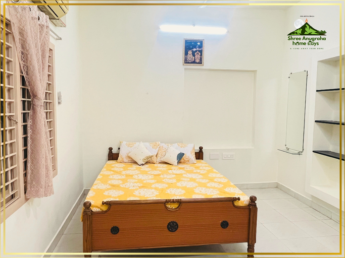 Bedroom 2, Shree Anugraha Home Stays, Tiruvannamalai