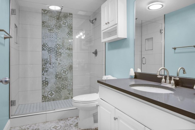 Bathroom 3, Majestic Beach Towers 1-2109, Bay