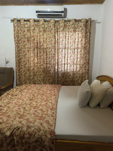 Bedroom 2, HighLander Guest House, Akwapim North