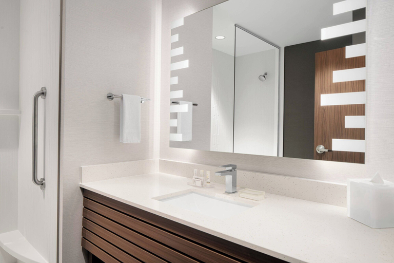 Bathroom 4, Courtyard by Marriott Houston I-10 West/Memorial, Houston