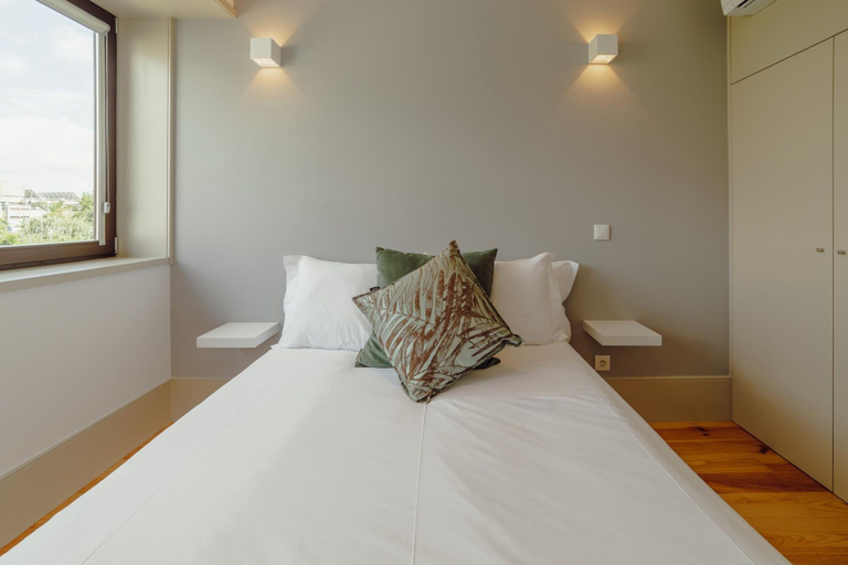 Bedroom 2, Legacy Oporto Design Apartment E by Vacationy, Porto
