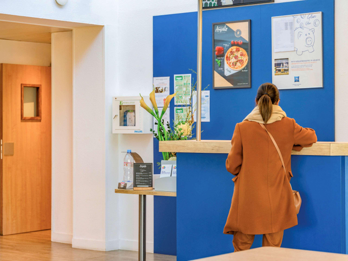 Public Area, ibis budget Lyon Est Saint-Quentin-Fallavier, Isère