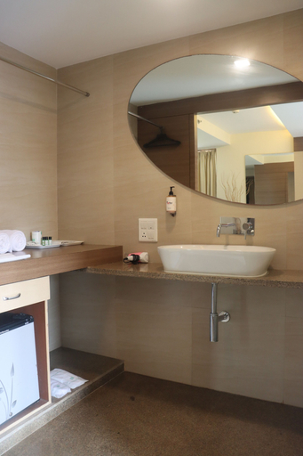 Bathroom 5, Turtle Beach Resort - Morjim, North Goa