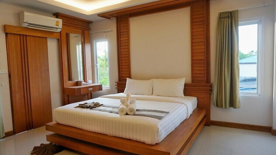 Bedroom 13