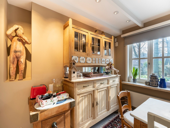 Private kitchen 2, Apartment in Kruibeke Wissekerke Castle, Oost-Vlaanderen