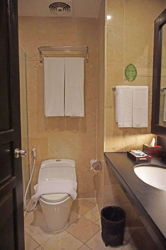 Bathroom 12