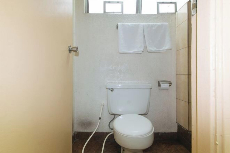 Bathroom 19