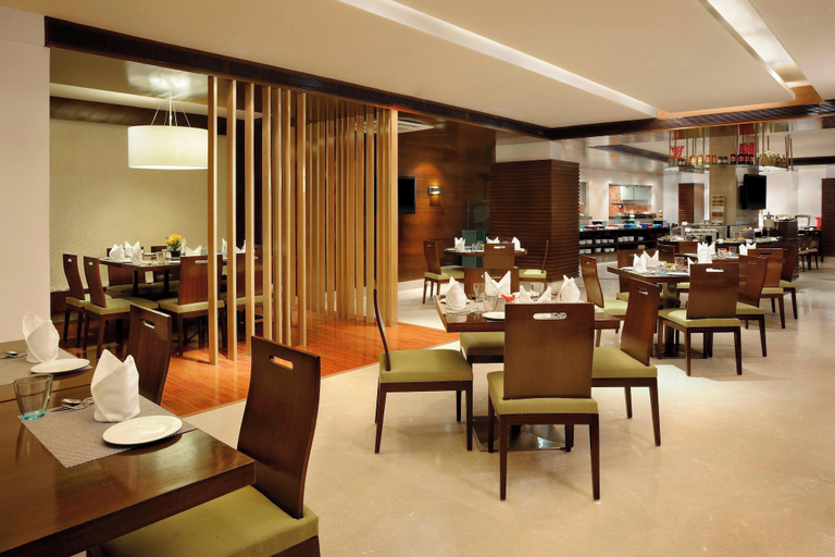 Food & Drinks 5, Four Points by Sheraton Ahmedabad, Ahmadabad