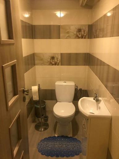 Bathroom 3, Housing HELLA, Poprad