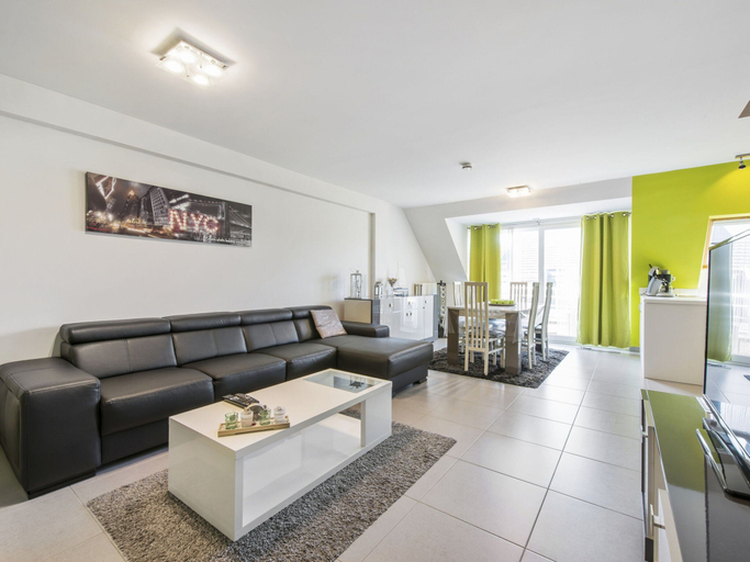 Living area 2, Nice Duplex Located in the Market Square, West-Vlaanderen