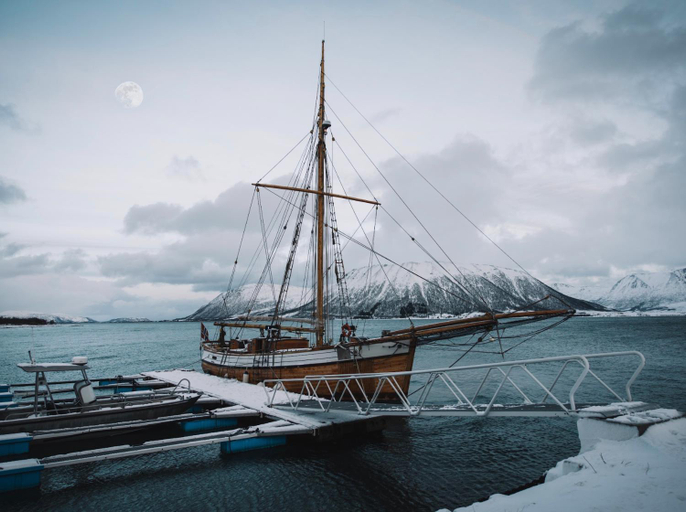 Others 4, Arctic Ocean Lodge, Andøy