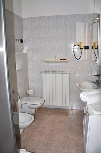 Bathroom 4, Residence Biancaneve, Sondrio
