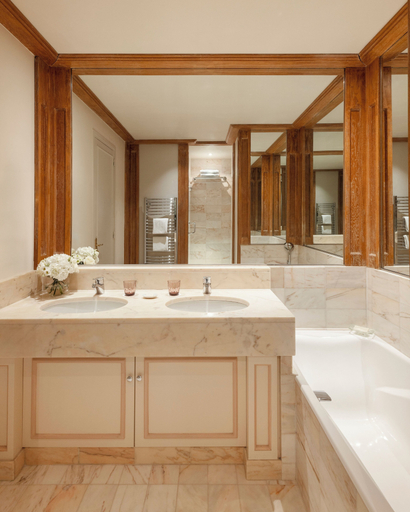 Bathroom 5, Le Castel Marie Louise, Loire-Atlantique