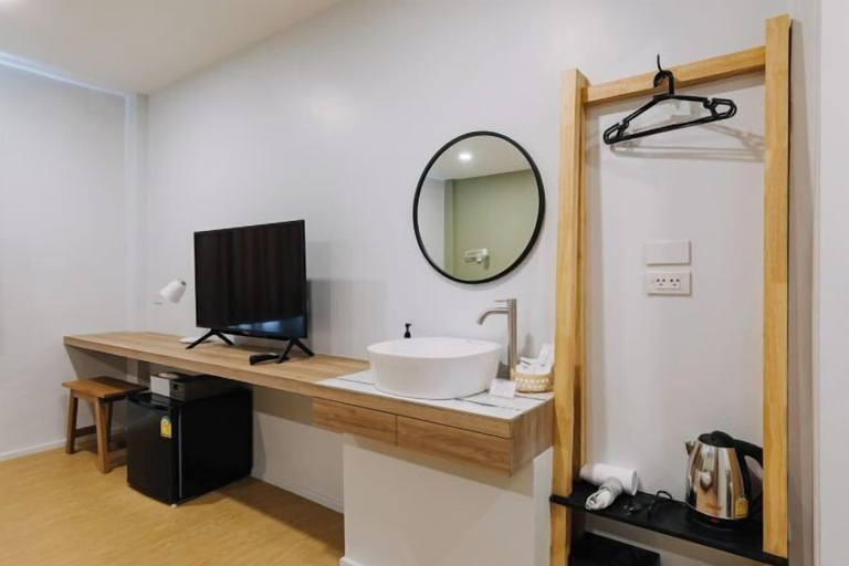 Bathroom 4, Chotana Bed, Muang Chiang Mai