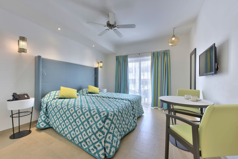 Bedroom 3, db San Antonio Hotel & Spa - All Inclusive, Saint Paul's Bay