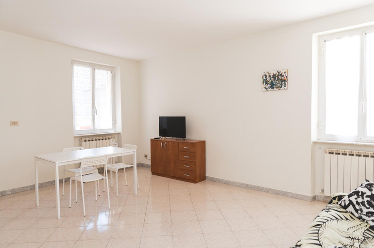 Others 3, Cornigliano Apartment 3, Genova