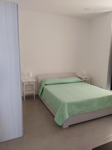 Bedroom 2, Perla del sud, Syracuse
