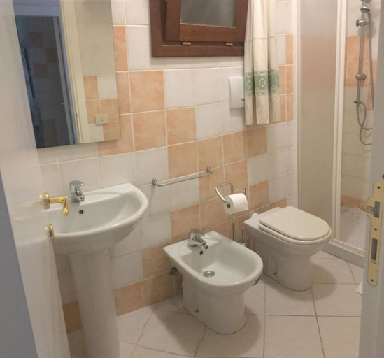 Bathroom 3, Vallemare Residence e Studios, Olbia-Tempio
