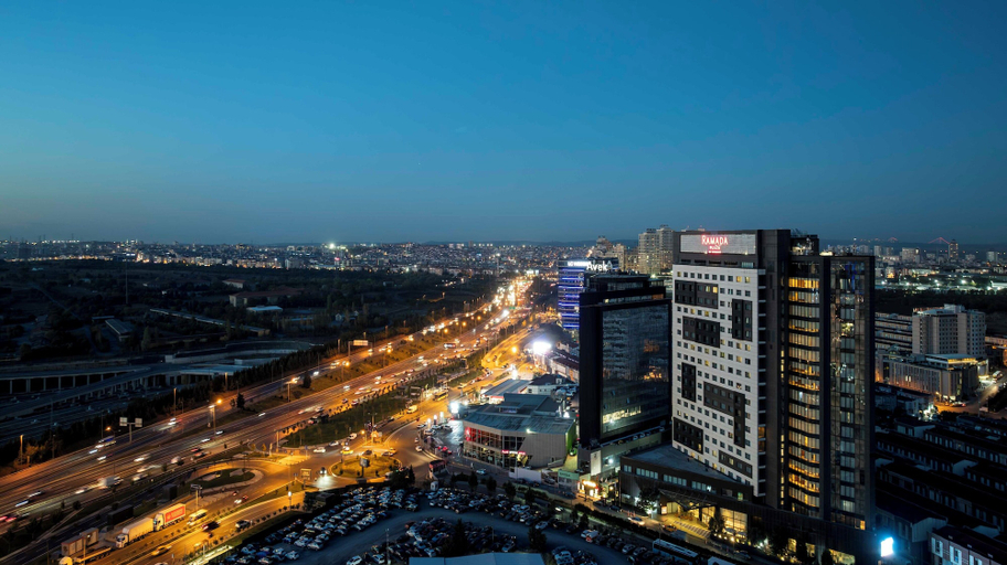 Ramada Plaza by Wyndham Istanbul Tekstilkent, Esenler