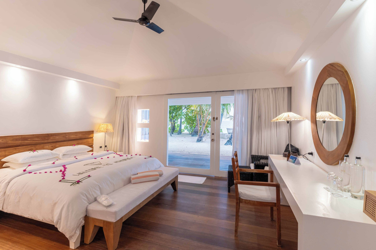 Bedroom 4, Diamonds Athuruga Maldives Resort & Spa, North Ari Atoll