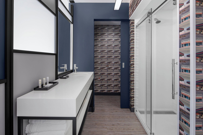 Bathroom 4, Aloft by Marriott Tampa Midtown, Hillsborough