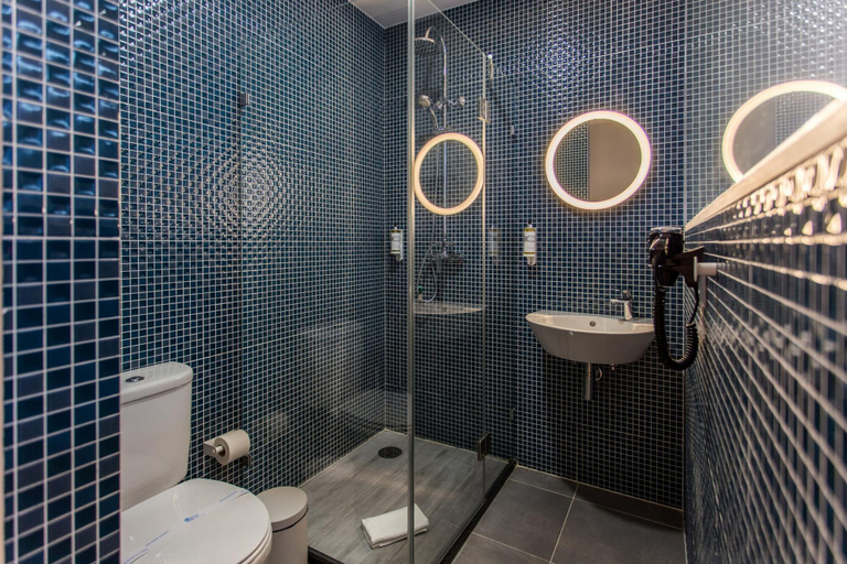 Bathroom 4, Feel Porto Vintage Townhouse, Porto