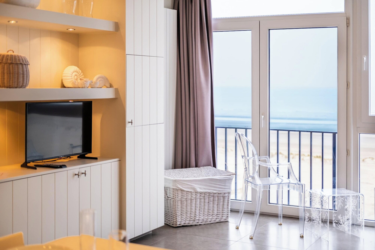 Others 3, Apartment on the Coast With Beach Access, West-Vlaanderen