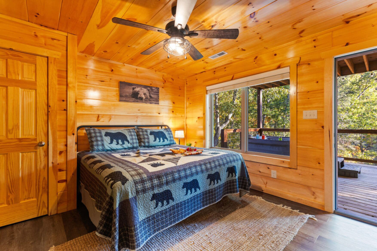 Bedroom 3, The Great Escape by Ghosal Luxury Lodging, Sevier