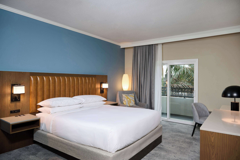 Bedroom 3, DoubleTree by Hilton Chatsworth, Los Angeles